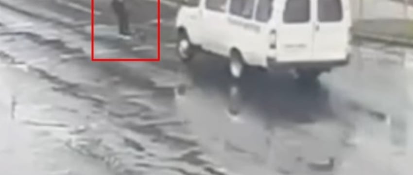 В Берёзе на пешеходном переходе сбили человека — опубликовано видео