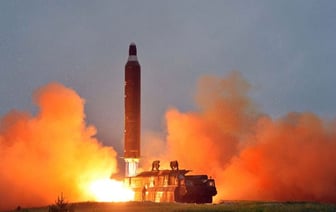 Северная Корея объявила о успешном испытании ракеты с разделяющейся боеголовкой