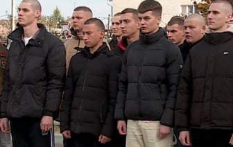 В Бресте первых призывников торжественно отправили на службу