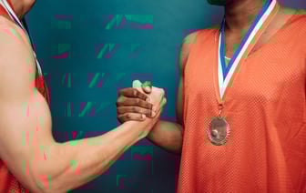 Картины, бриллианты и путёвки. Что ещё, кроме денег, получают спортсмены на Олимпиаде?