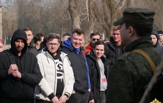 В одном из регионов Беларуси начались месячные сборы теробороны и народного ополчения. Кому приготовиться?