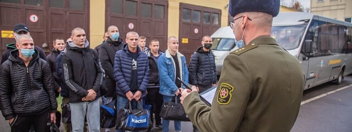 В Беларуси началась отправка в войска, осенью ряды пополнит около 10 тыс. человек