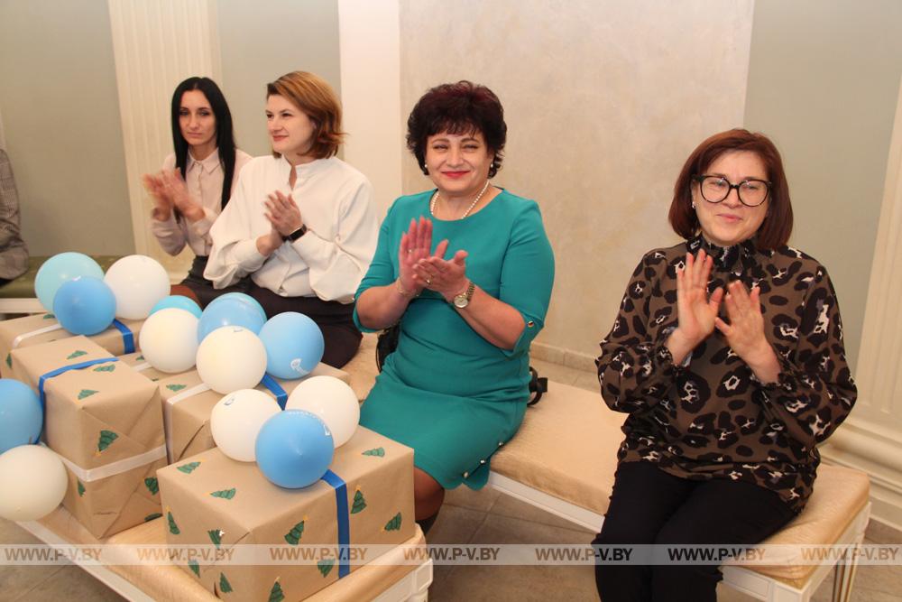 В семье пинчан родился 14-й ребёнок