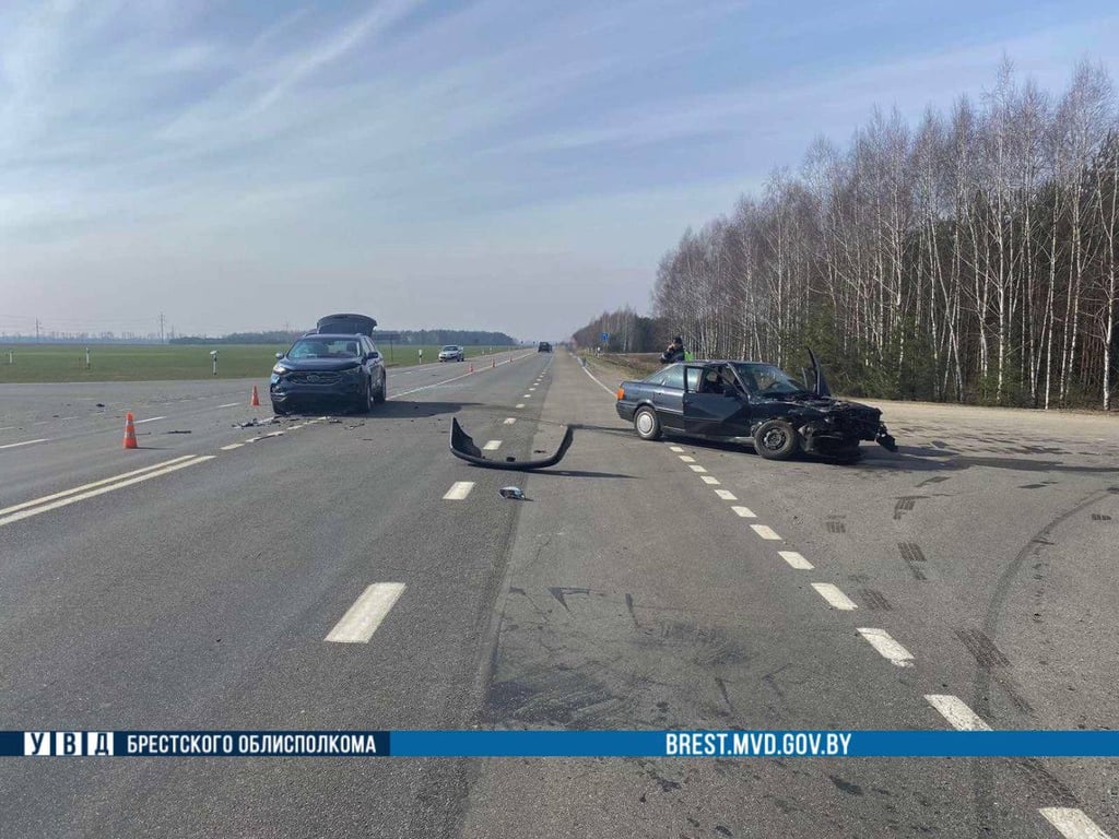 В Дрогичинском районе столкнулись автомобили. Кто виноват?