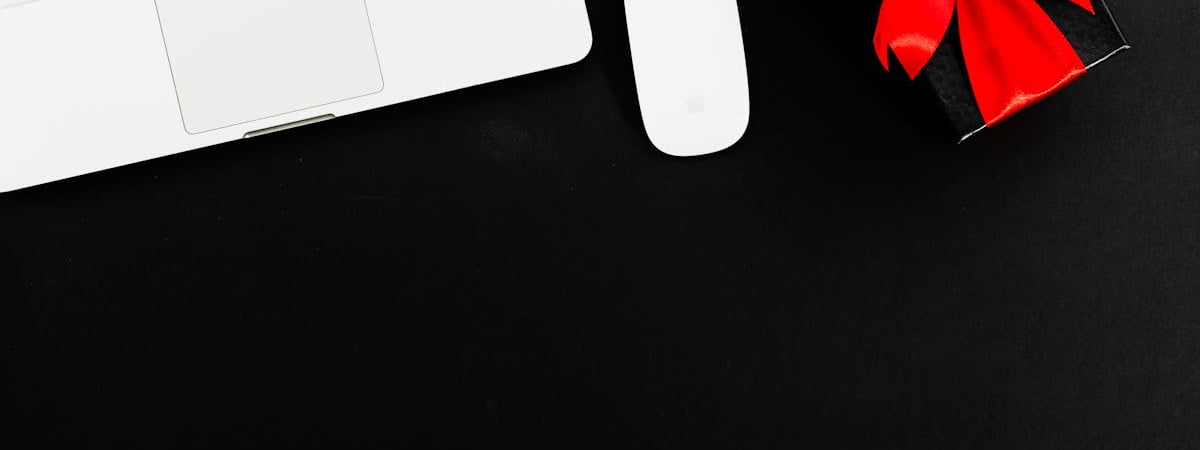 Фондовые рынки негативно отреагировали на тарифы США, цена на золото продолжает расти