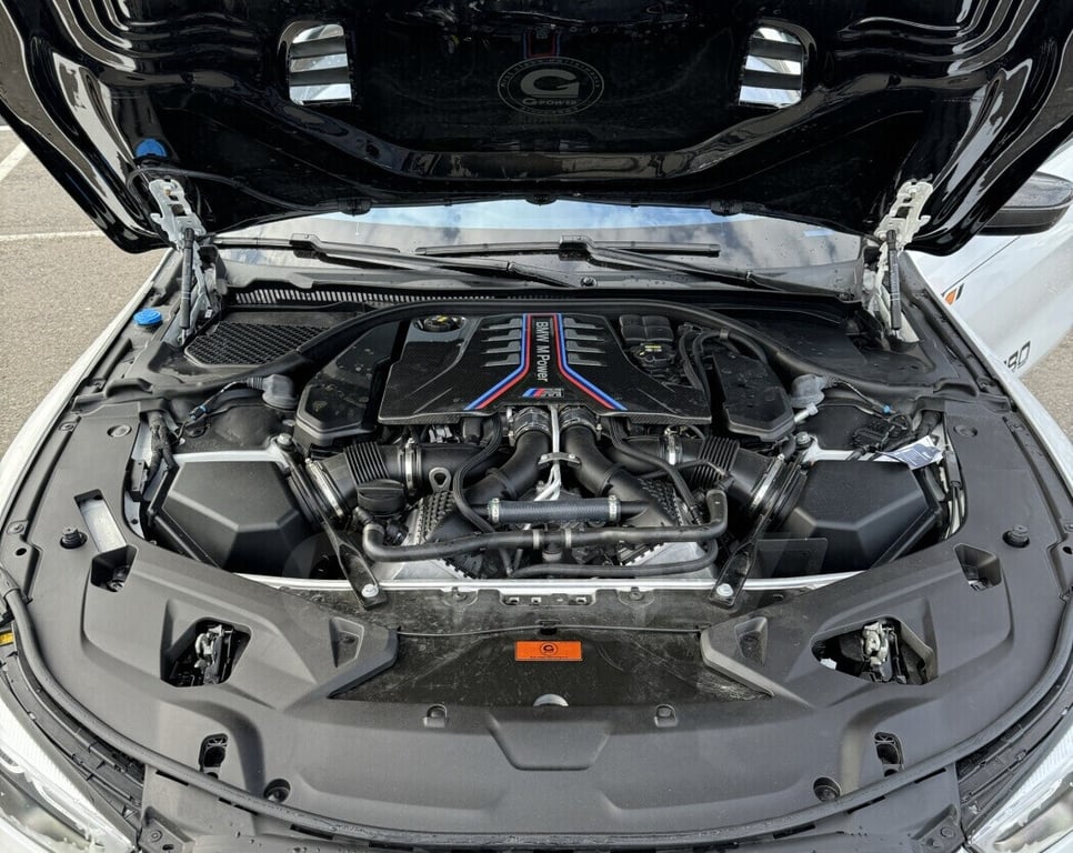 В Беларуси продают эксклюзивный BMW M8. Сколько просят за авто?