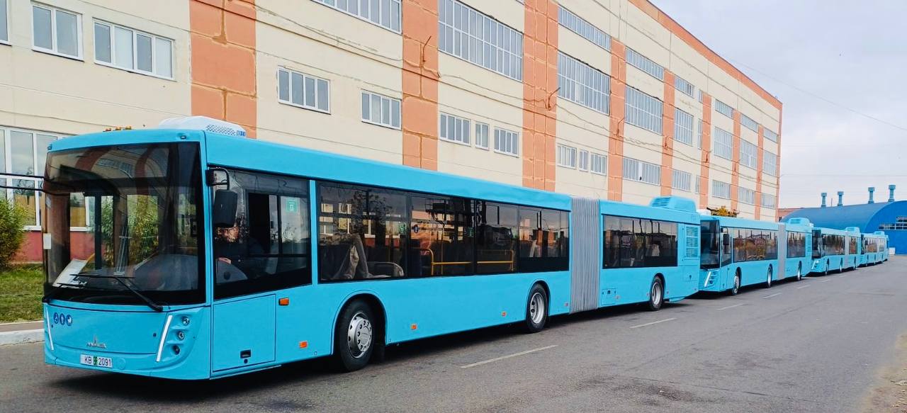 Сразу 10 новых автобусов получил Витебск. Фото Витебского облисполкома