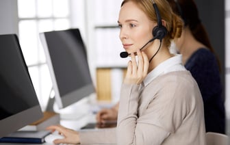 Белорусским банкам запретили звонить предпринимателям без разрешения