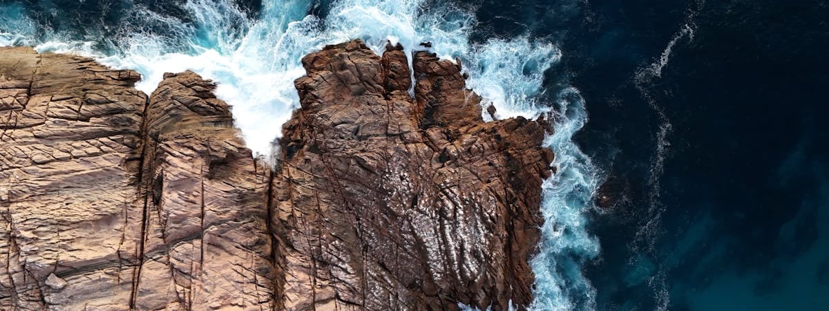 В результате падения сбитого беспилотника в Гомеле загорелось здание склада