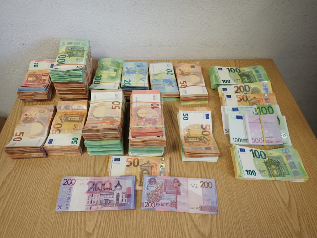 В Германии в машине из Беларуси нашли 269 тысяч евро