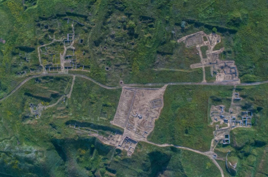 Наладили производство подделок и обманули Лувр: как братья из Одессы заработали на фальшивых древностях