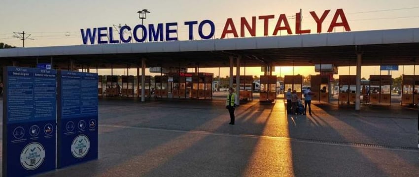 Турция ужесточила досмотр пассажиров в аэропортах