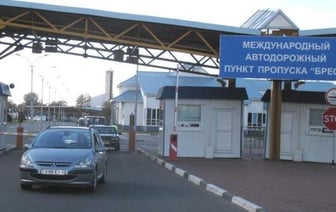 Приносит государству около полумиллиона долларов в месяц: выезд из Беларуси за границу готовы навсегда сделать платным