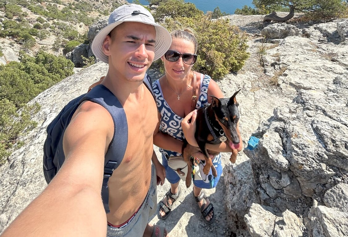 Белорусы рассказали, как дёшево съездили на море на китайском кроссовере