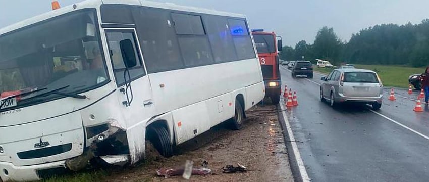 Автобус с детьми попал в ДТП под Вилейкой