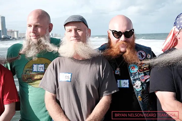 Мужчины с длинными усами и бородой установили новый мировой рекорд