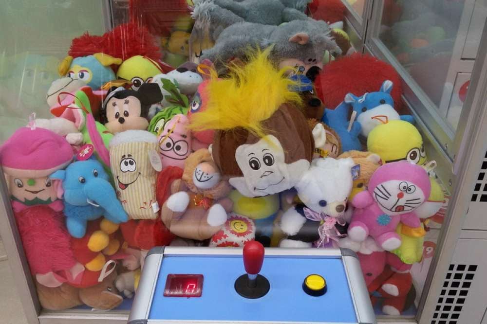 Белорус выиграл iPhone за 2 рубля, но все равно расстроился. История с призом из вендингового аппарата