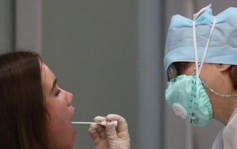 Белорусы чрезмерно боятся коронавируса – инфекционист