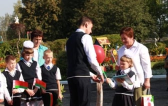 «Все внимание ей». Звонок прозвенел для единственной первоклассницы в школе Барановичского района