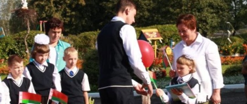 «Все внимание ей». Звонок прозвенел для единственной первоклассницы в школе Барановичского района