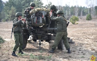 «Манипулируют двумя абзацами» — Караев объяснил, кому из белорусов все равно не дадут отсрочку от армии — Видео