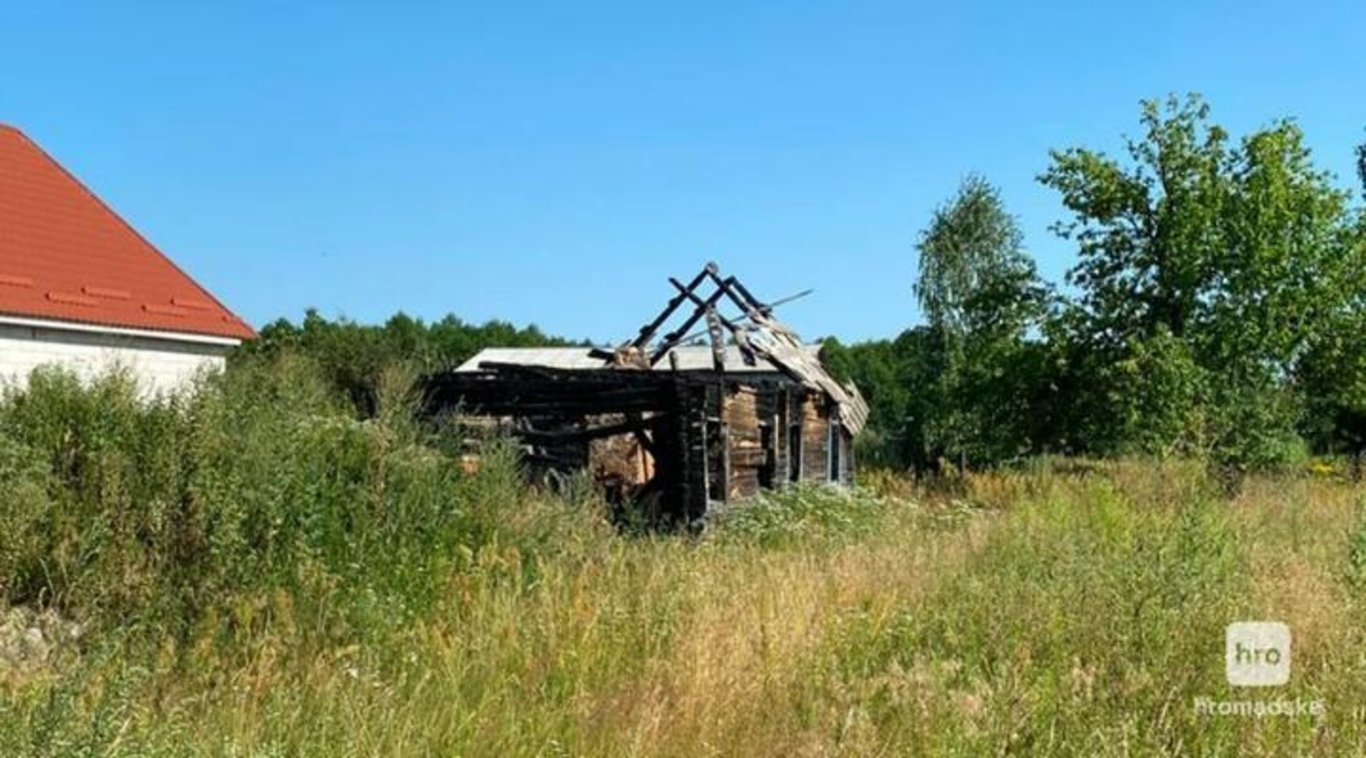 Разрушенный дом в селе. Фото: «Громадське»