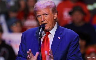 Трамп призывает к "жестким" полицейским репрессиям и называет Харриса "умственно отсталым"