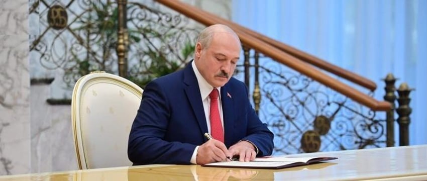 Лукашенко помиловал еще 30 участников протестов