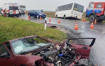В Беларуси автобус с детьми столкнулся с легковушкой. Подробности ДТП