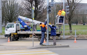 В ГАИ рассказали белорусам, для кого на светофорах «бело-лунный сигнал»