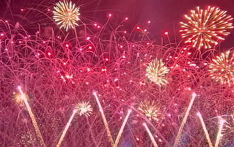 Красочный фейерверк юбилейного ХХ культурно-спортивного фестиваля «Вытокi» в Пружанах