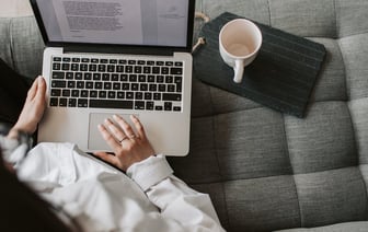 Алексіевіч: З кватэры ўдалося вынесці Нобелеўскі медаль, але засталіся рукапісы і дзённікі