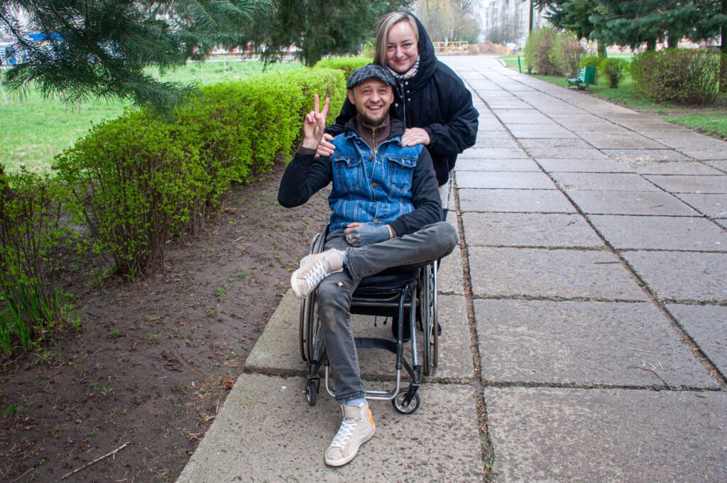 Невероятная история инвалида-колясочника из Беларуси и его жены