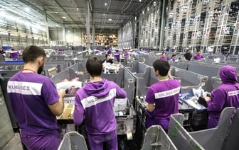 «Кто-то заклеивает уши пластырем» — Сотрудник склада Wildberries в Беларуси рассказал об условиях работы. Что ответили в компании? — Мнение