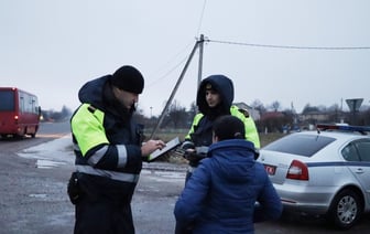 Замечание инспектора ГАИ об отсутствии фликера закончилось для жительницы Лельчиц арестом и уголовным делом. Как так вышло?