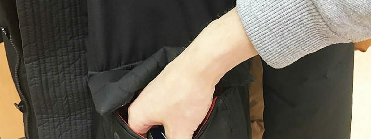 На Гродненщине женщина украла 100 рублей, а потом сожгла их