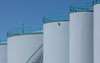 Цены на нефть эталонных марок утром в среду стабильны