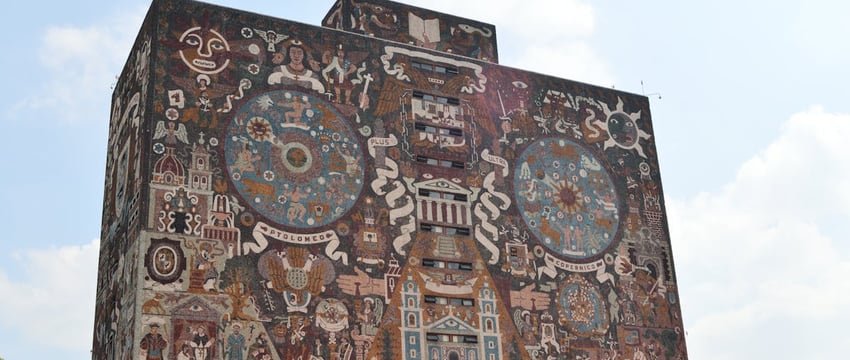 В Новополоцке открылась выставка Виктора Лукьянова «Водар Радзімы»