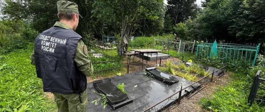 Школьники повредили 166 надгробий в Кузбассе