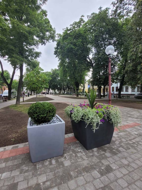 Специалисты ПКУП «Коммунальник» украсили Брест цветами