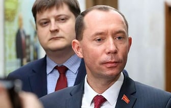 Сыранков предложил заменить в Беларуси «президента» на «председателя»