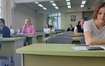 Минобразования: 64 школьника получили ноль баллов на ЦЭ