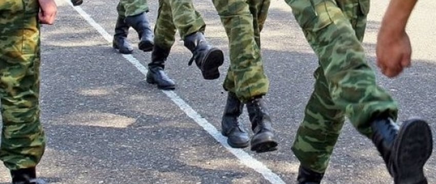 Когда будут рассылать смс-повестки, рассказал министр обороны Беларуси