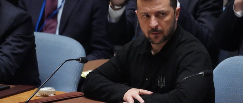 "Россию можно принудить к миру только" - заявил Зеленский в интервью ООН.