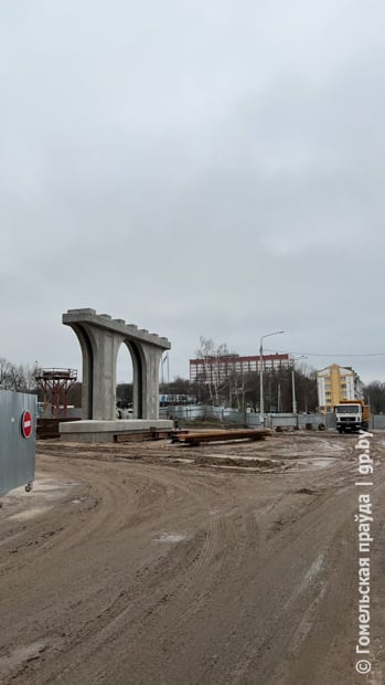 В Мозыре продолжается стройка самого длинного моста в Беларуси — посмотрите, каким он будет