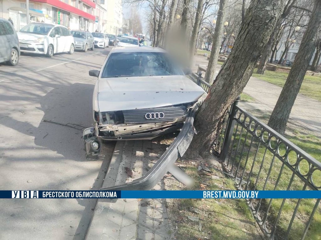 В Бресте у Audi отказали тормоза