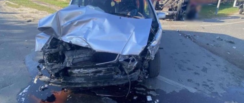Трагедия в Столинском районе: автомобиль в результате ДТП опрокинулся на женщину - она погибла