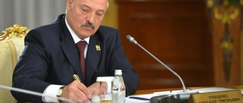 Лукашенко подписал указ о выдаче прав на 20 лет и упрощенном техосмотре
