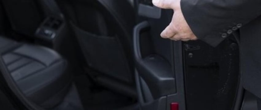 С госслужащих сняли обязанность закупать служебные авто только белорусского производства