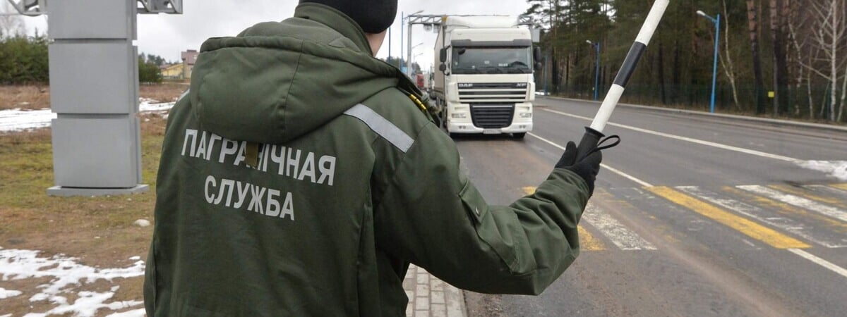 Лукашенко подписал указ, позволяющий обмениваться с Россией данными об иностранцах — Официально